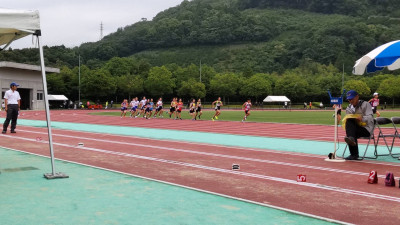 女子 (4)