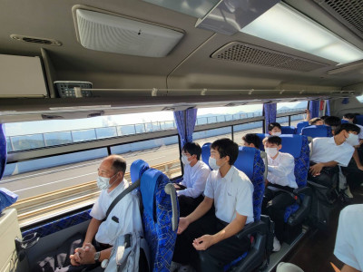 ② (2)
