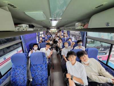 ② (7)