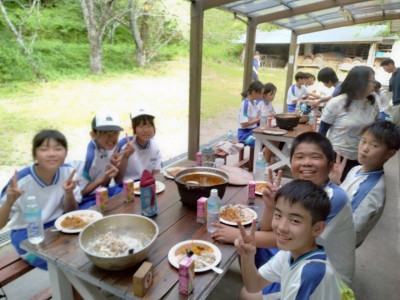 9A2C4355-707A-475E-88A7-0E0ED82F2A3C