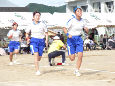 2 (16)
