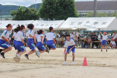 １０みんなでジャンプ (1)