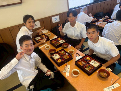 ③ (22)