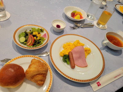 ① (4)