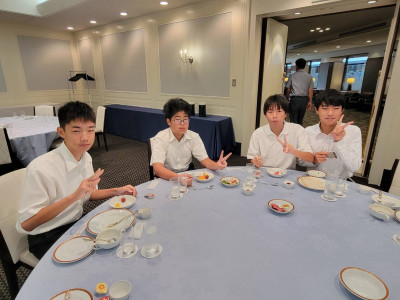 ① (13)