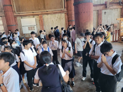 ② (6)