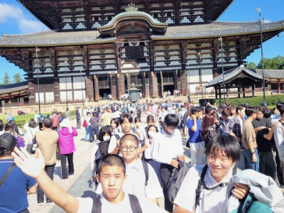 ② (11)