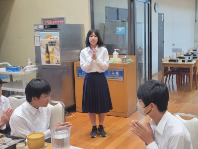 ② (18)