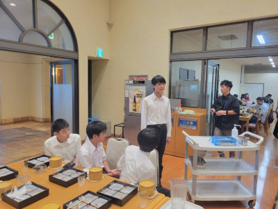 ② (25)