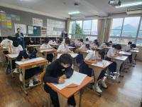 1年A組 テストの様子 1年A組 テストの様子