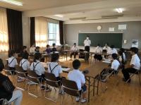 校区の小学校との交流会